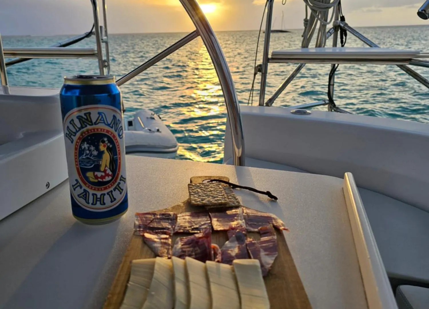Botel Voilier Au Paradis Huahine French Polynesia